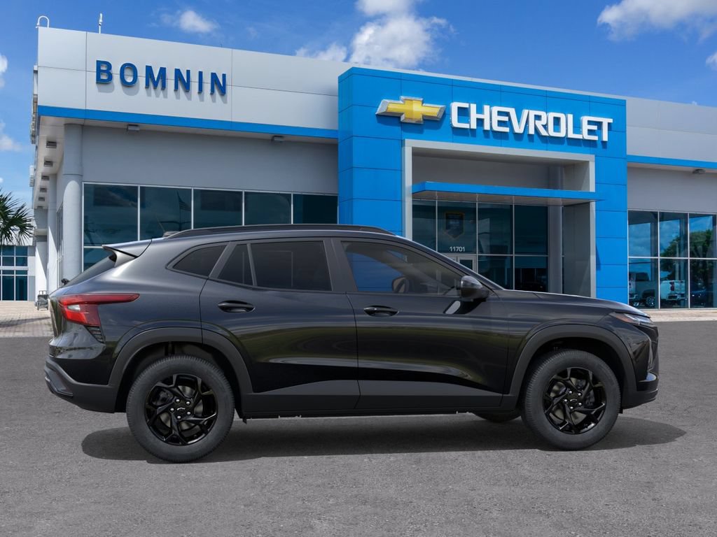 New 2026 Chevrolet Trax LT w/ Midnight Edition FWD image 6