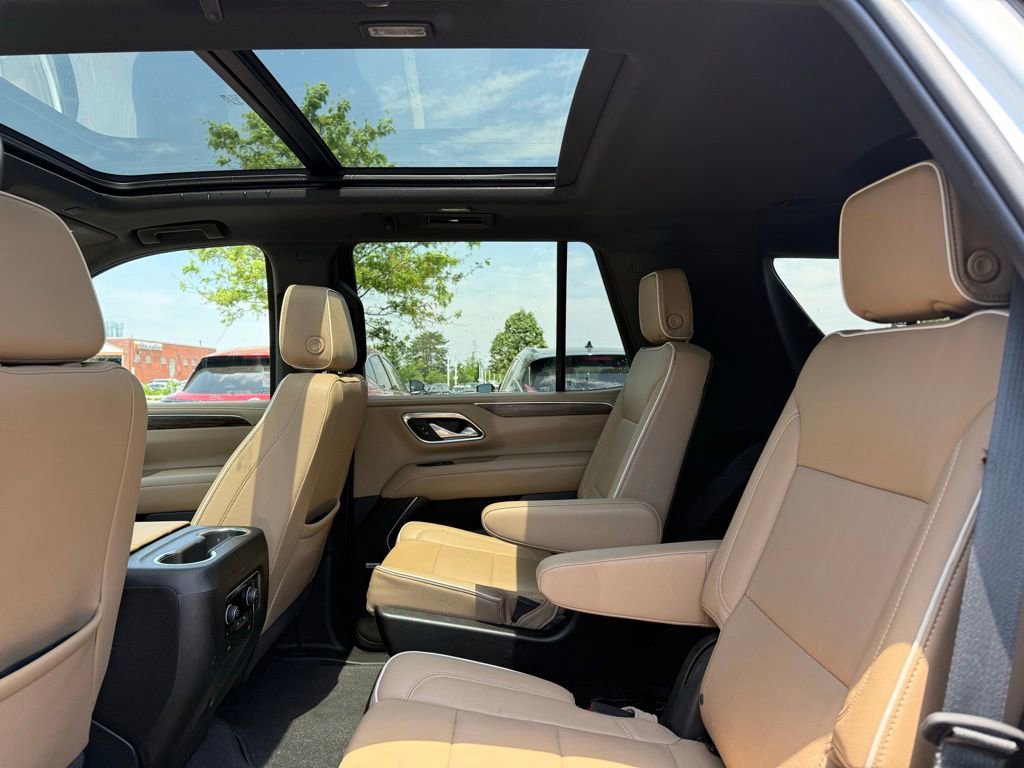 Used 2023 Chevrolet Tahoe Premier AWD/4WD image 15