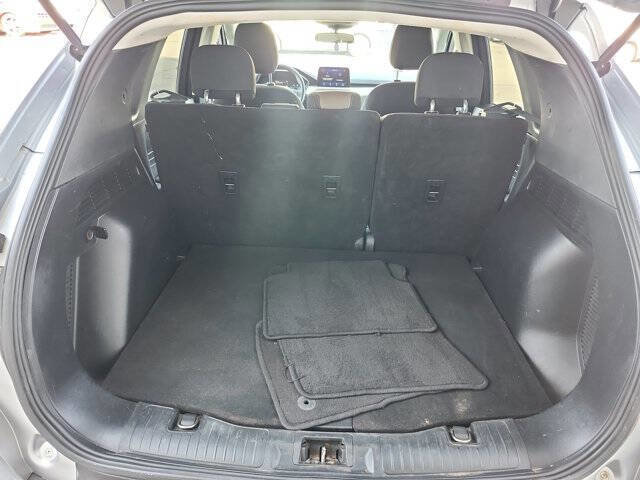 Used 2022 Ford Escape SE image 20
