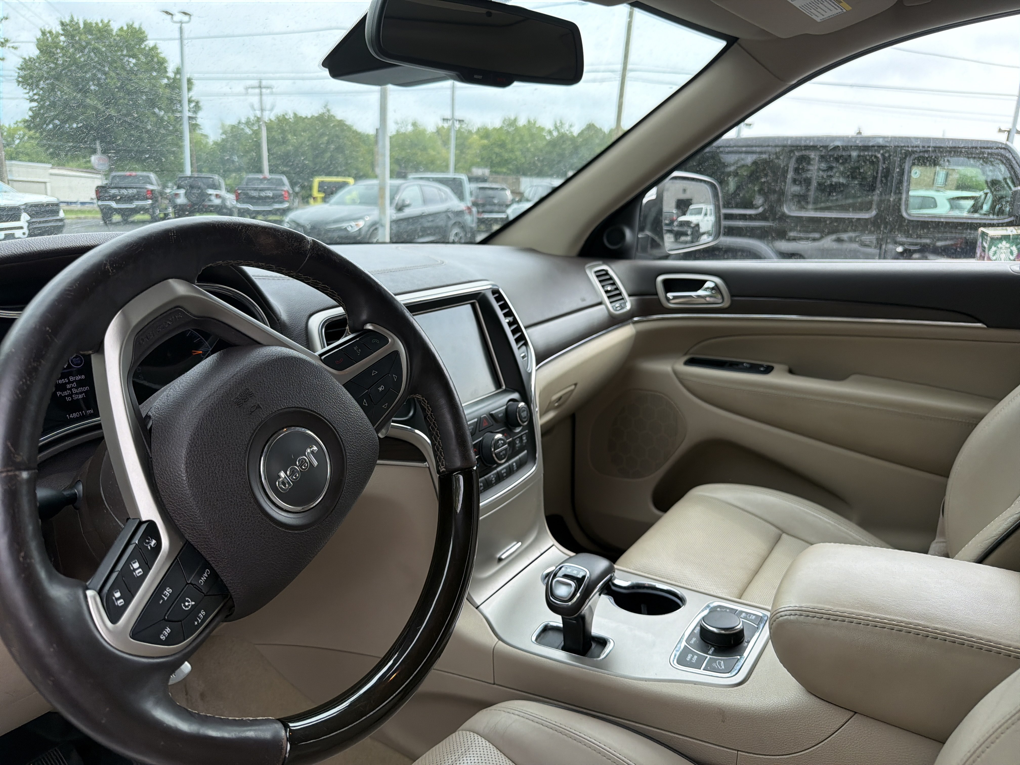 Used 2015 Jeep Grand Cherokee Overland w/ Advanced Technology Group AWD/4WD image 52