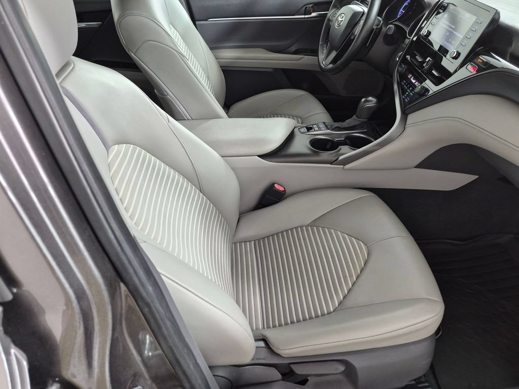 Used 2021 Toyota Camry SE FWD image 27