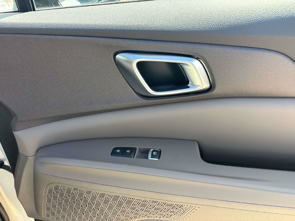 New 2026 Kia Carnival EX FWD image 18