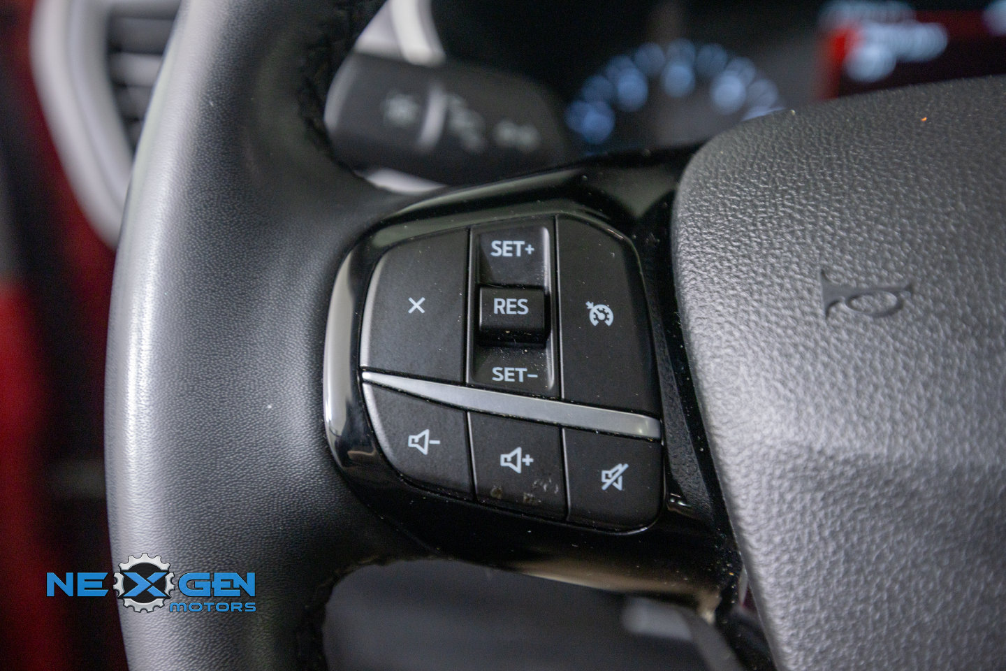Used 2022 Ford Escape SE w/ SE Sport Appearance Package FWD image 15