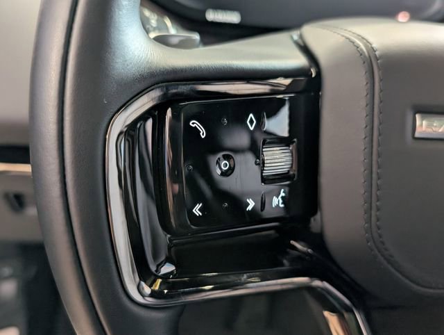 Used 2024 Land Rover Range Rover Sport Dynamic SE image 32