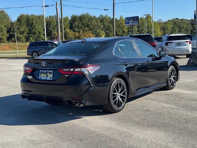 Used 2024 Toyota Camry SE FWD image 4