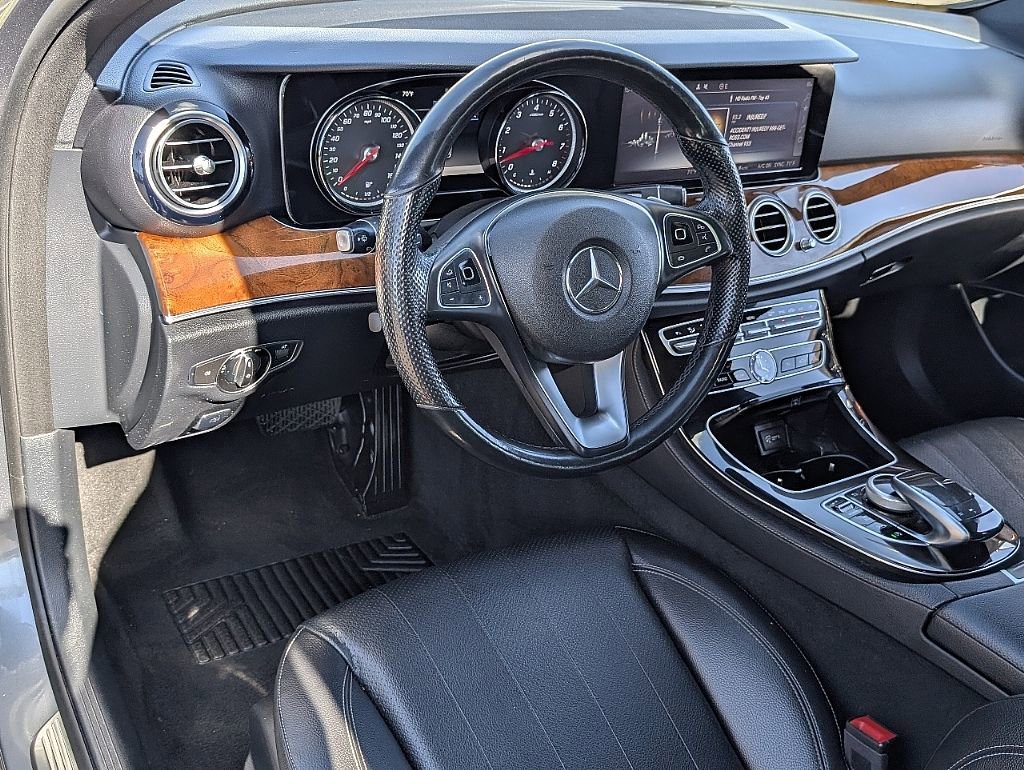 Used 2018 Mercedes-Benz E 400 4MATIC Wagon image 26