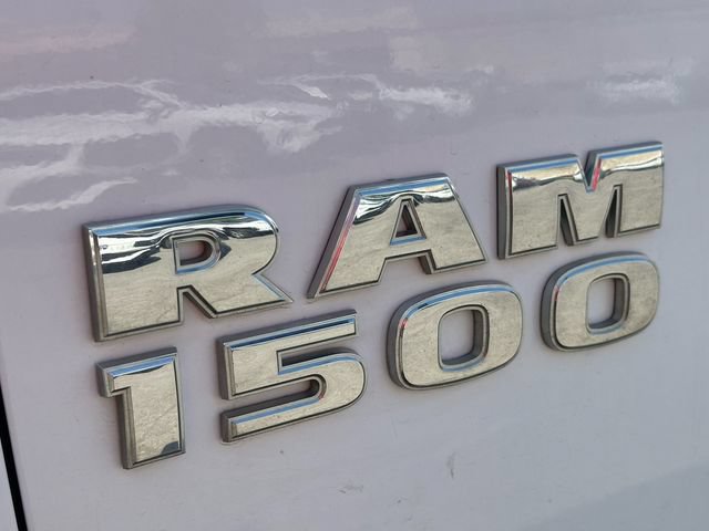Used 2018 RAM 1500 ST w/ SXT Appearance Group AWD/4WD image 11