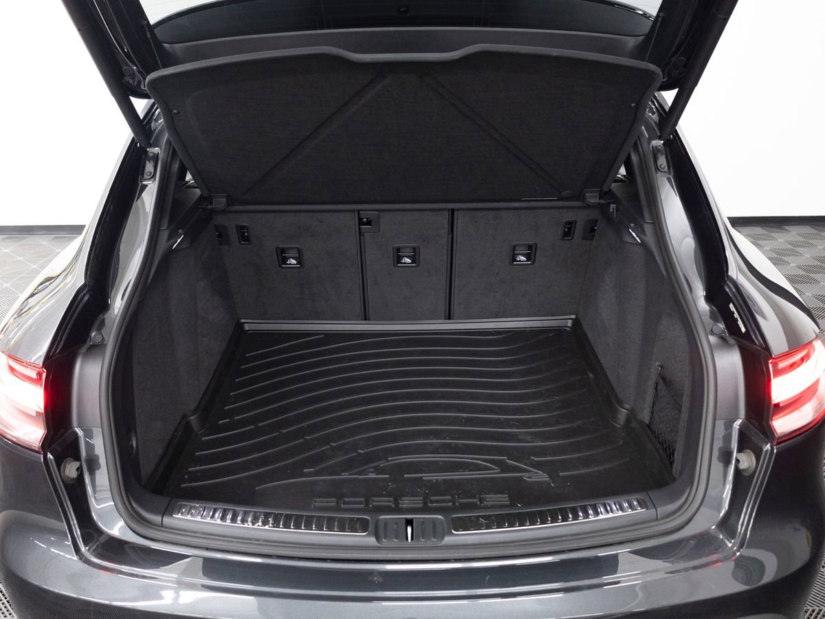 Certified 2026 Porsche Macan image 28