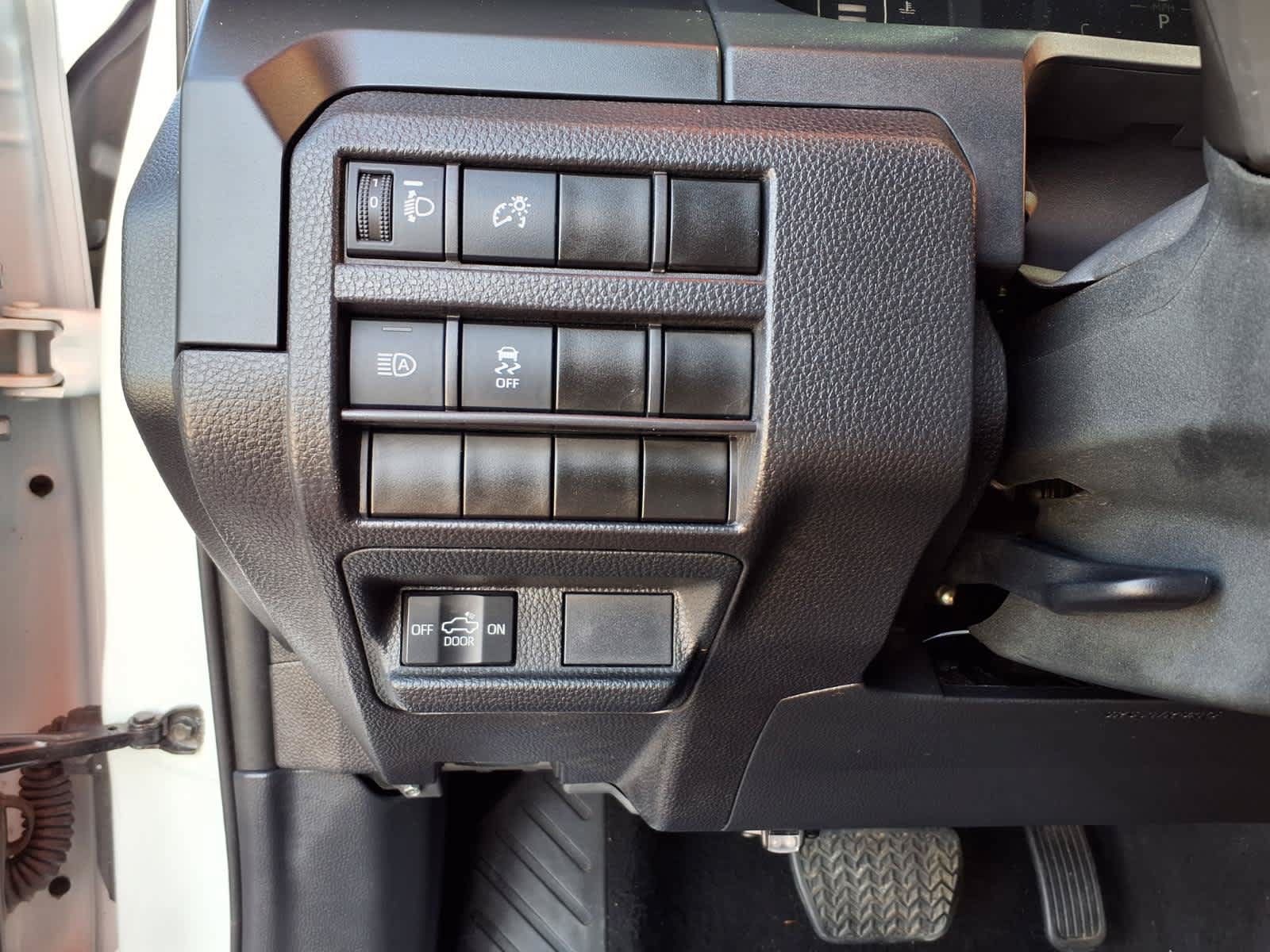 Used 2025 Toyota Tacoma SR RWD image 13