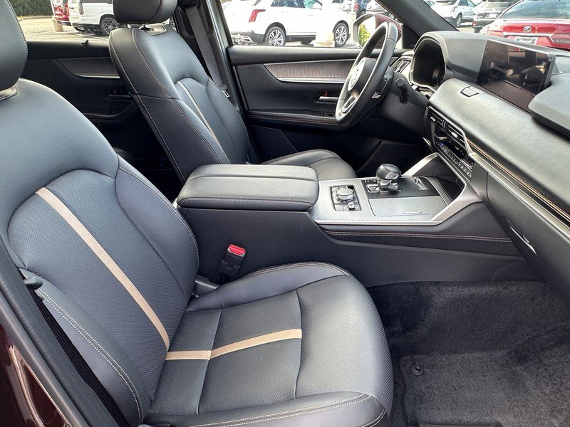 Certified 2025 MAZDA CX-90 3.3 Turbo S w/ Premium Package image 21