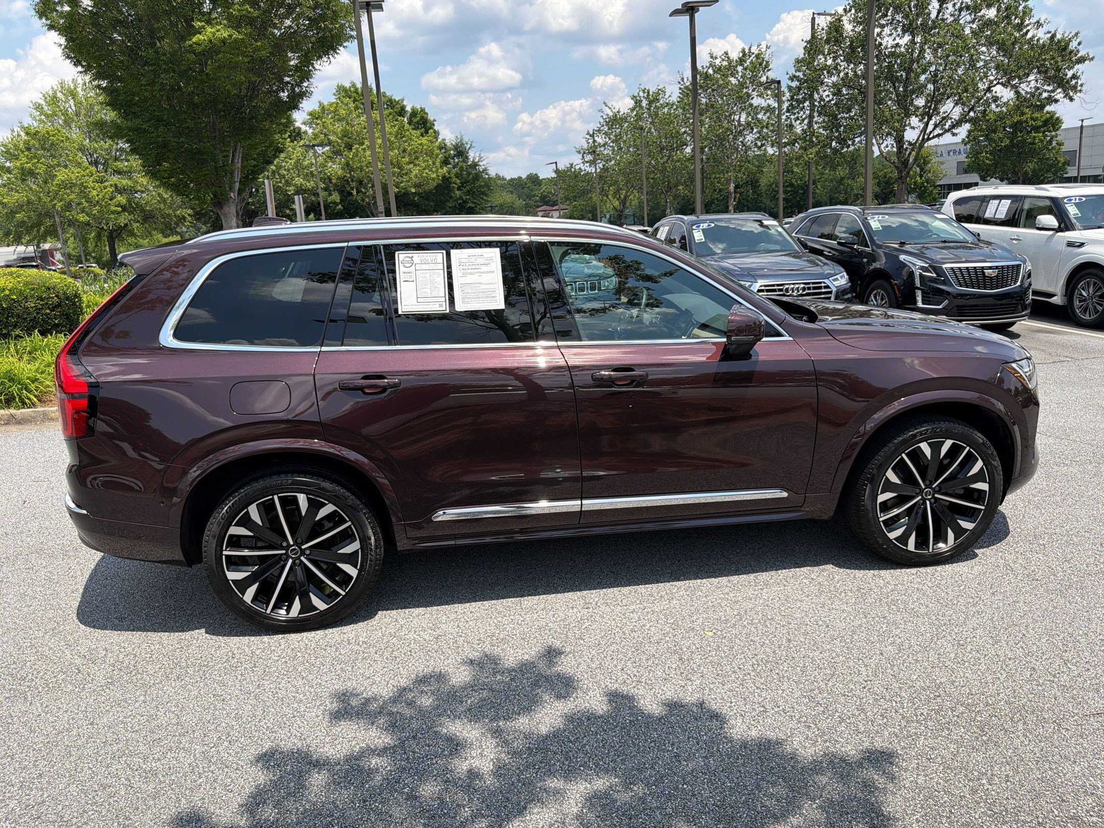 Used 2025 Volvo XC90 T8 Ultra w/ Lounge Package AWD/4WD image 8