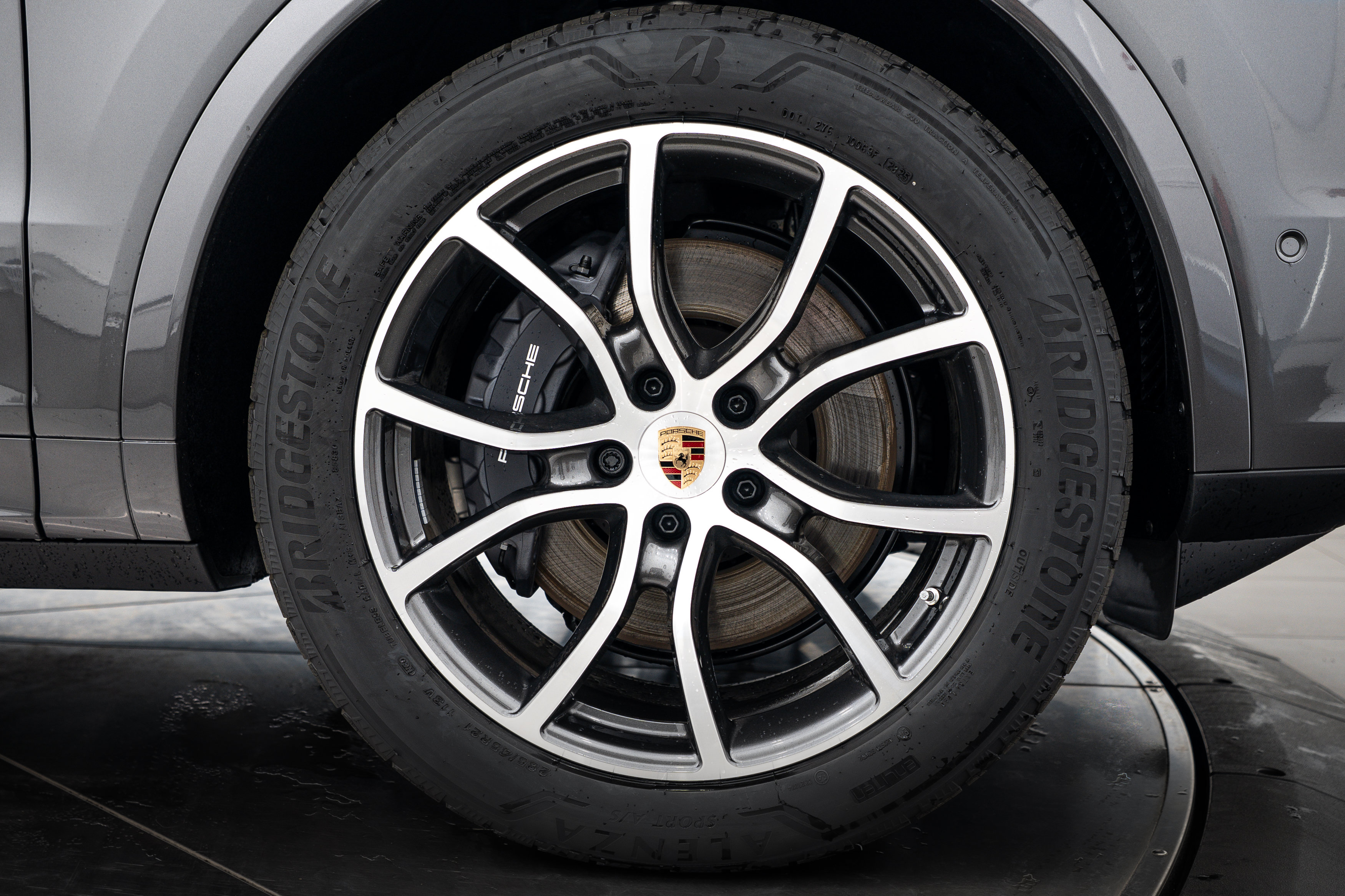 Certified 2026 Porsche Cayenne AWD/4WD image 11
