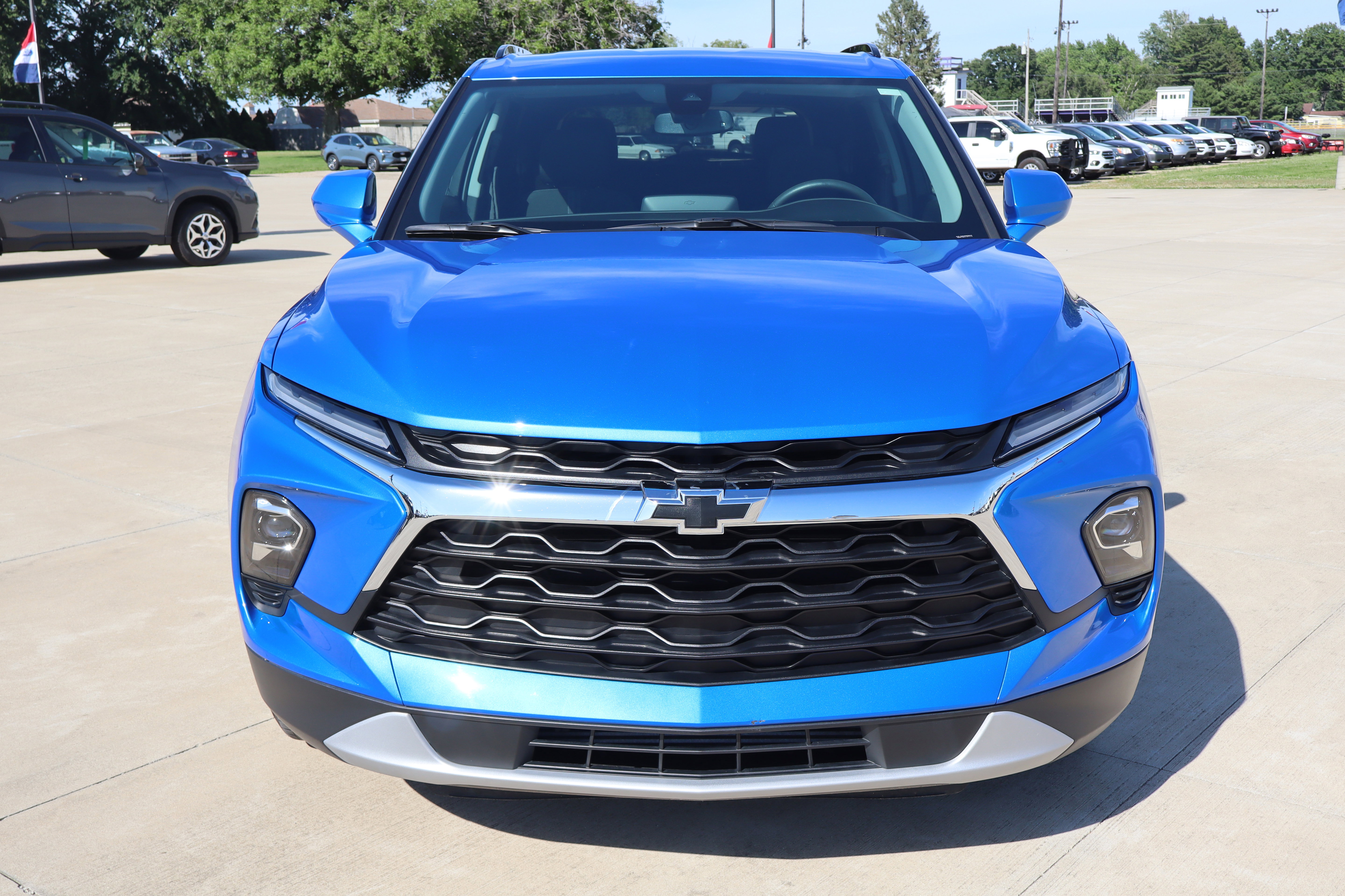 Used 2024 Chevrolet Blazer LT w/ Convenience Package FWD image 2