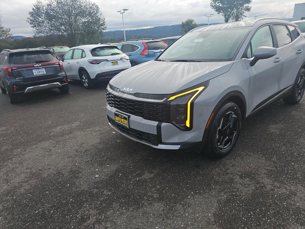 New 2026 Kia Sportage EX