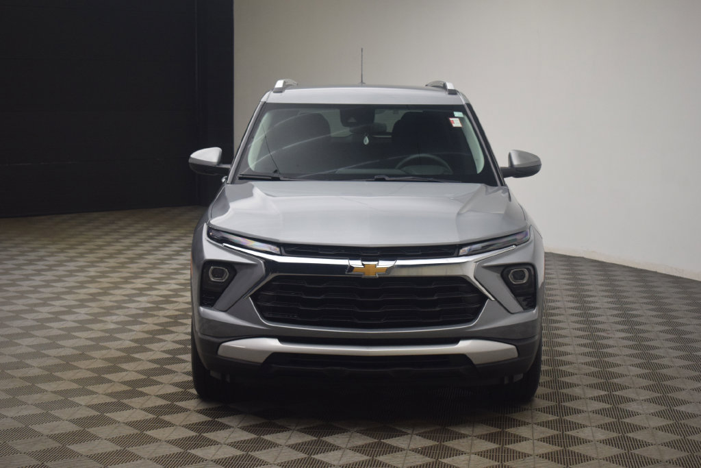 Used 2024 Chevrolet TrailBlazer LT AWD/4WD image 16