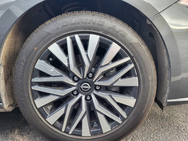 Used 2025 Nissan Altima 2.5 SV FWD image 6