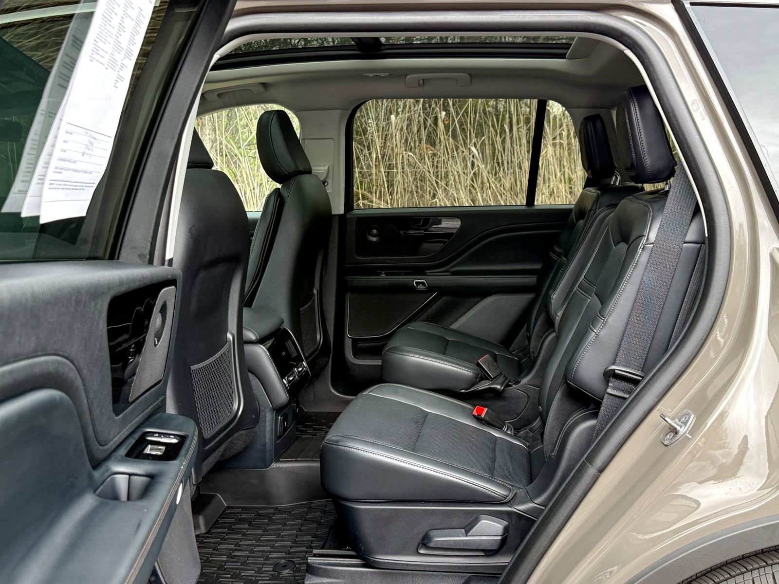 Used 2025 Lincoln Aviator AWD w/ Equipment Group 101A image 19
