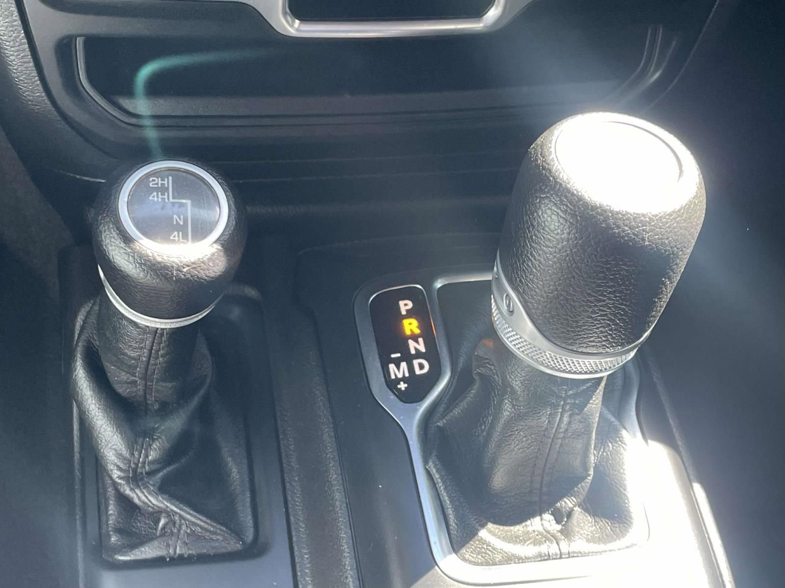 Used 2022 Jeep Wrangler Sport image 21