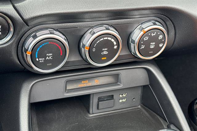Used 2017 FIAT 124 Spider Classica RWD image 19