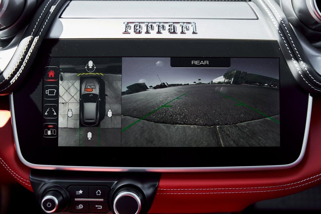 Used 2020 Ferrari GTC4Lusso AWD/4WD image 76