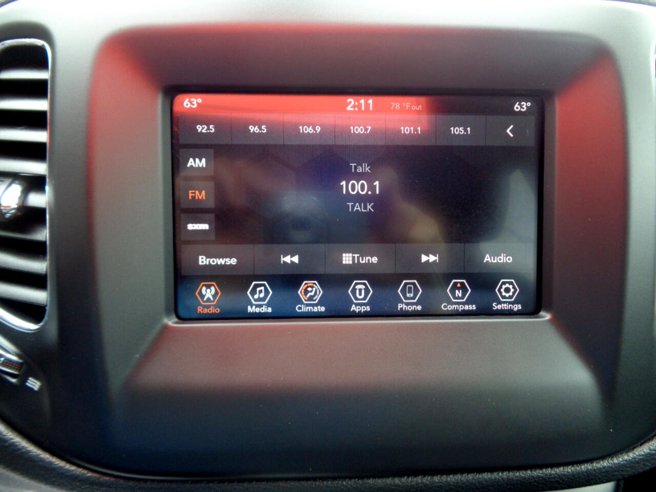 Used 2020 Jeep Compass Latitude image 16