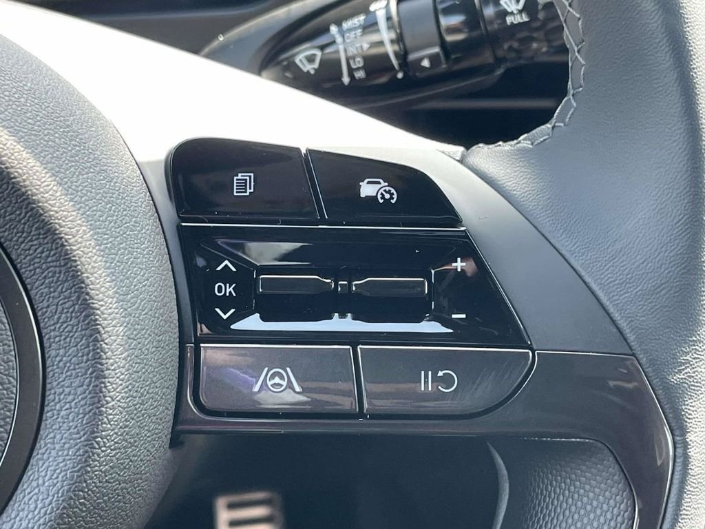 New 2026 Hyundai Elantra SEL Sport FWD image 25
