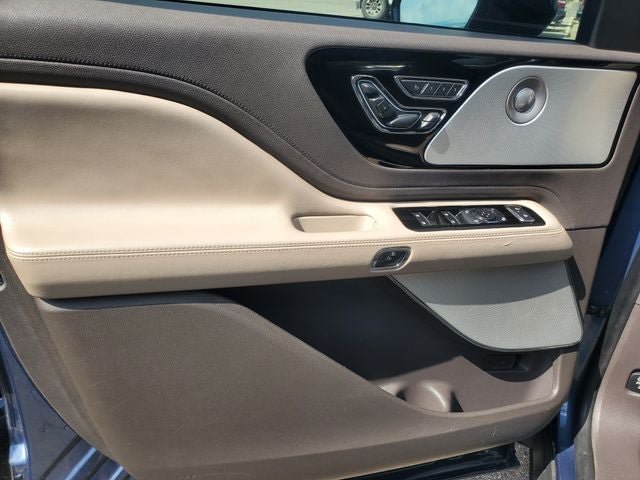 Used 2020 Lincoln Aviator Reserve w/ Equipment Group 202A AWD/4WD image 6