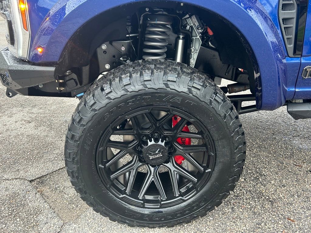 New 2026 Ford F250 Lariat w/ Black Appearance Package image 21