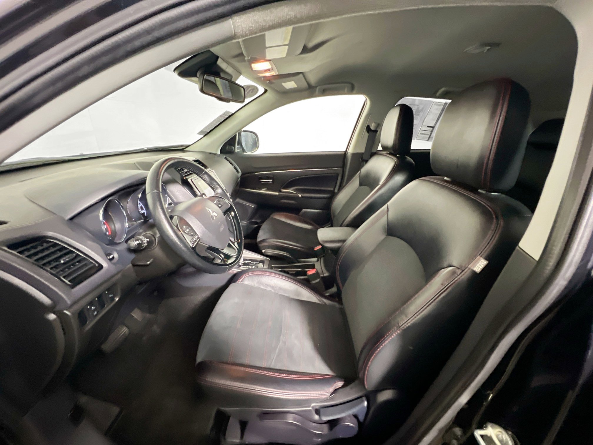 Used 2024 Mitsubishi Outlander Sport ES AWD/4WD image 14