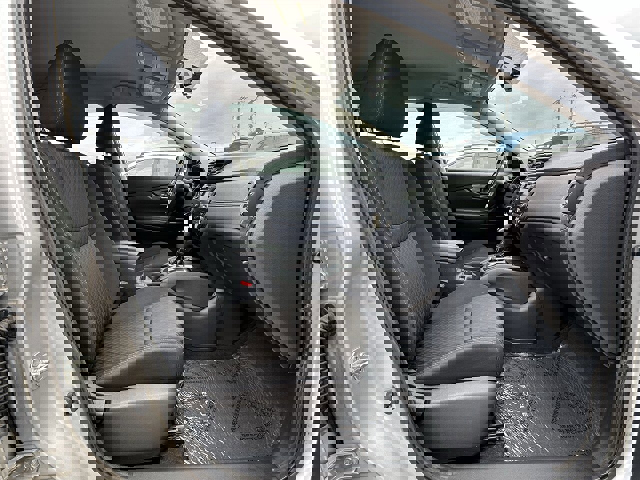 Used 2018 Nissan Rogue S image 6