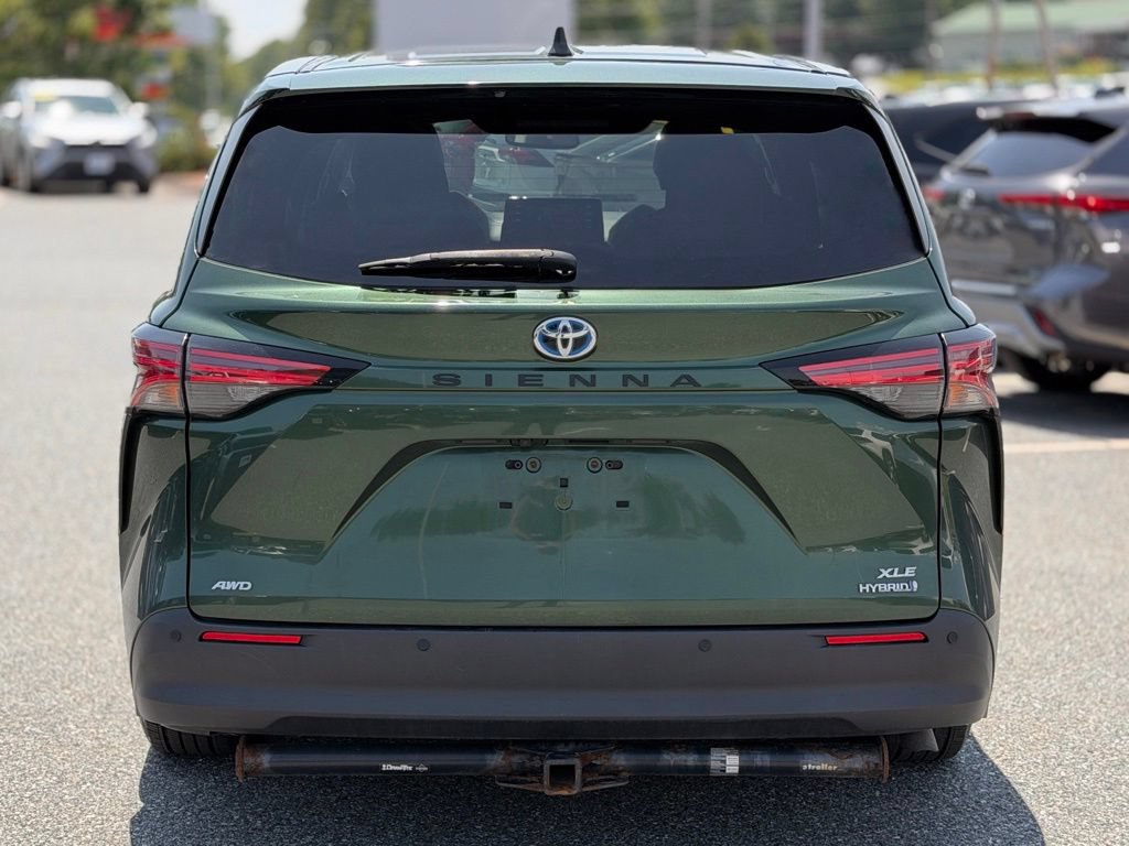 Used 2021 Toyota Sienna XLE AWD/4WD image 4