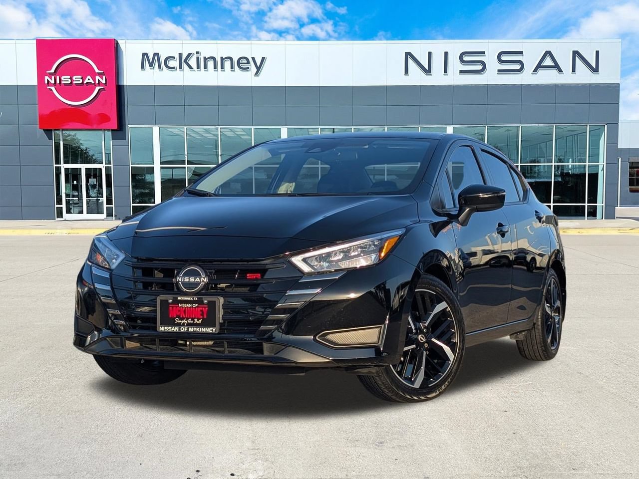 Certified 2025 Nissan Versa SR w/ Trunk Package FWD image 1