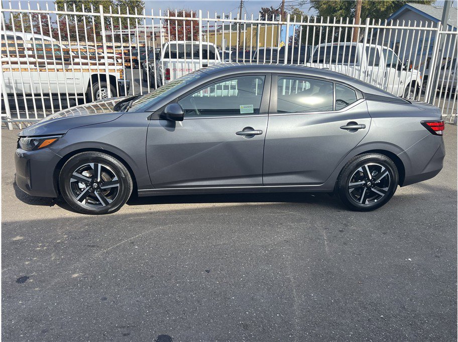 Used 2025 Nissan Sentra SV image 4