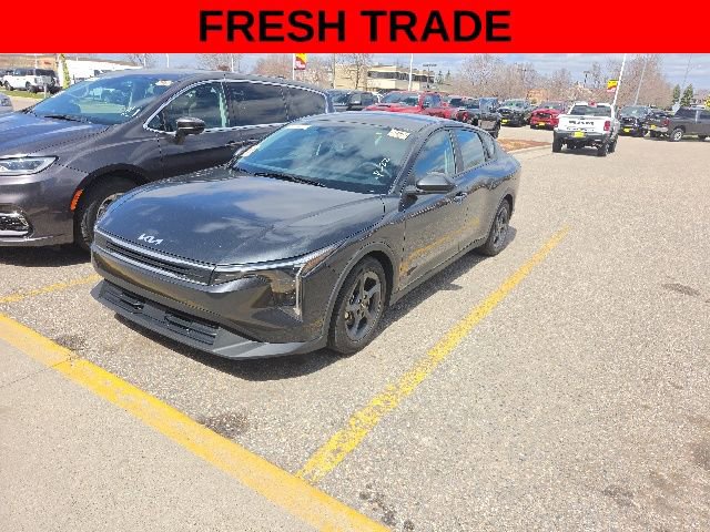 Used 2025 Kia K4 FWD image 2