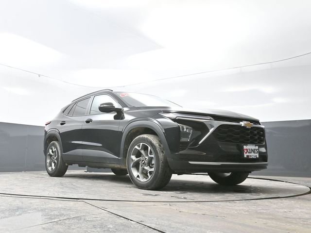 Used 2025 Chevrolet Trax LT image 49