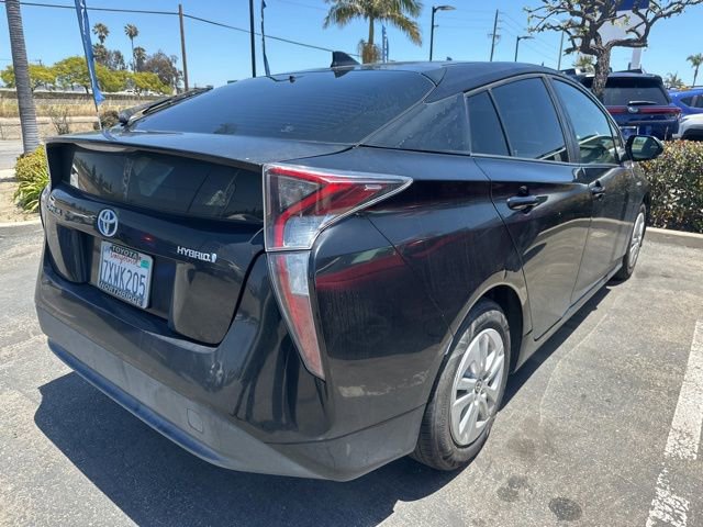 Used 2017 Toyota Prius Two w/ Carpet Mat Package FWD image 9