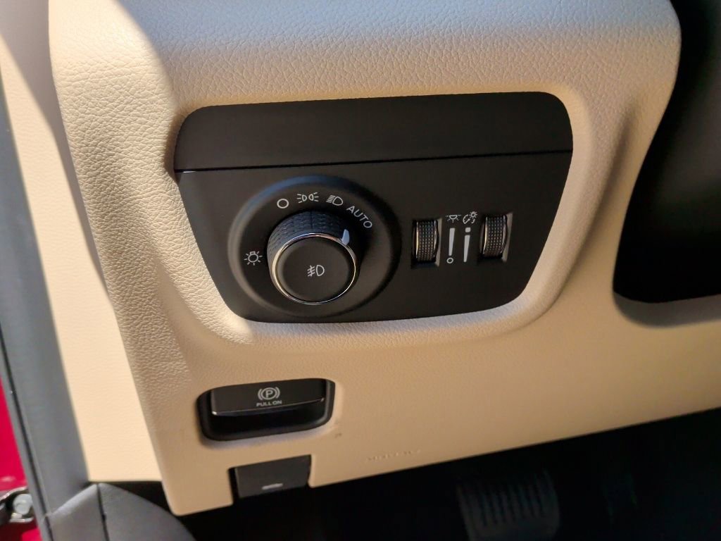 New 2026 Jeep Grand Cherokee L Limited image 15