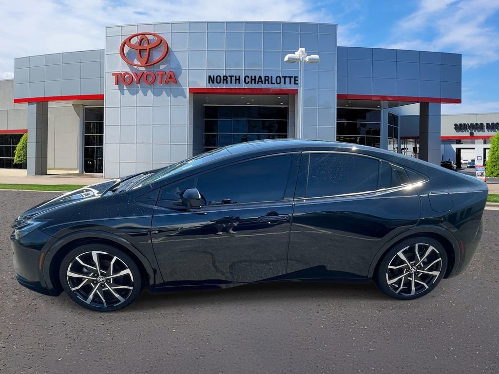 Used 2025 Toyota Prius Plug-In Hybrid image 6