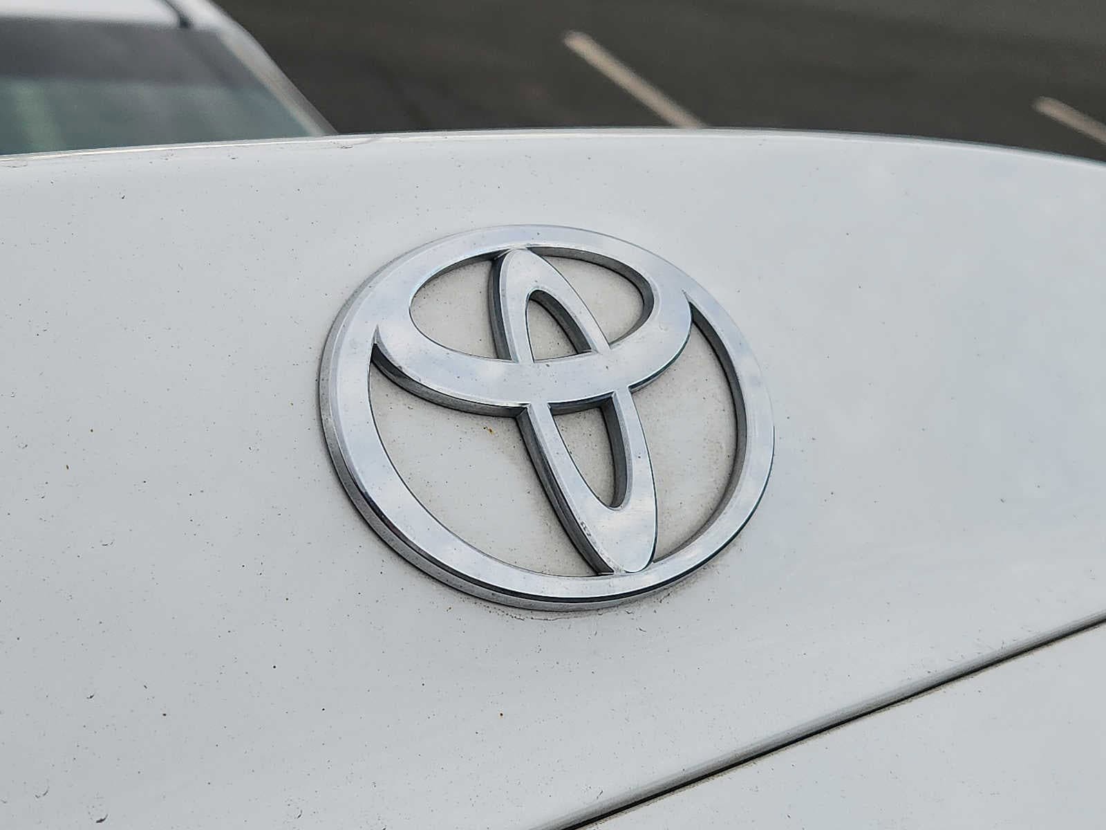 Used 2025 Toyota Camry LE FWD image 28