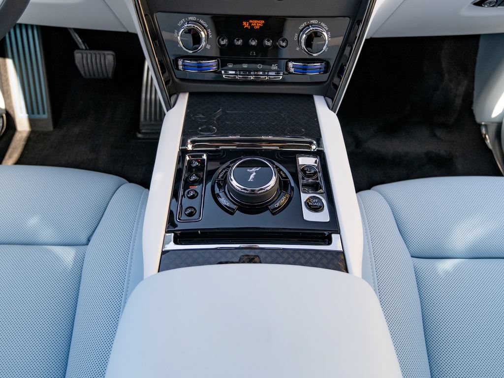 New 2027 Rolls-Royce Cullinan Black Badge AWD/4WD image 33
