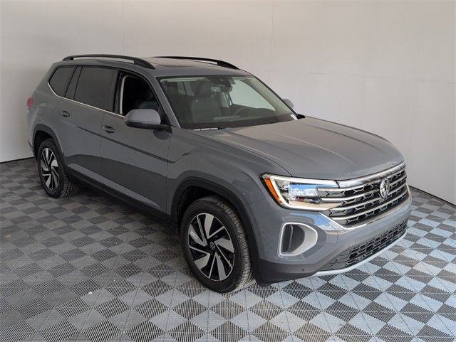 New 2026 Volkswagen Atlas SE image 2