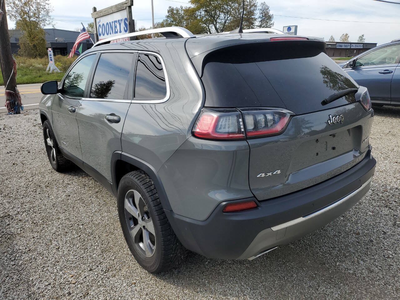 Used 2020 Jeep Cherokee Limited AWD/4WD image 4