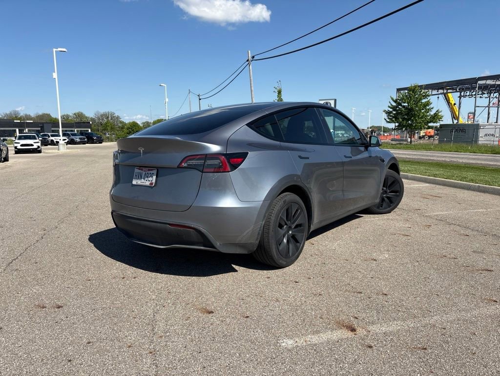 Used 2025 Tesla Model Y Long Range RWD image 10