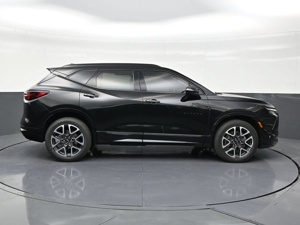 Used 2023 Chevrolet Blazer RS w/ Enhanced Convenience Package FWD image 6