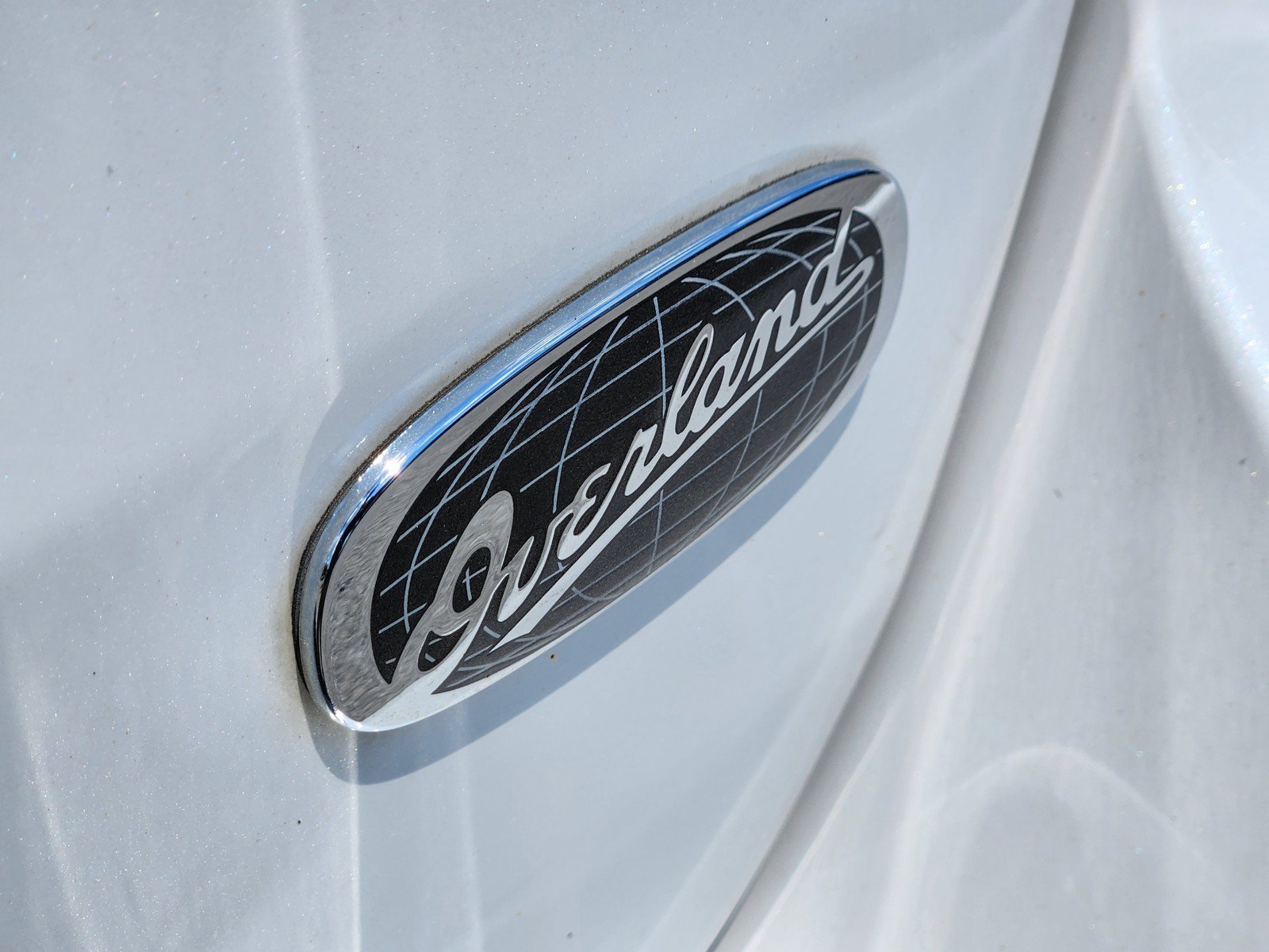 Used 2020 Jeep Grand Cherokee Overland RWD image 28