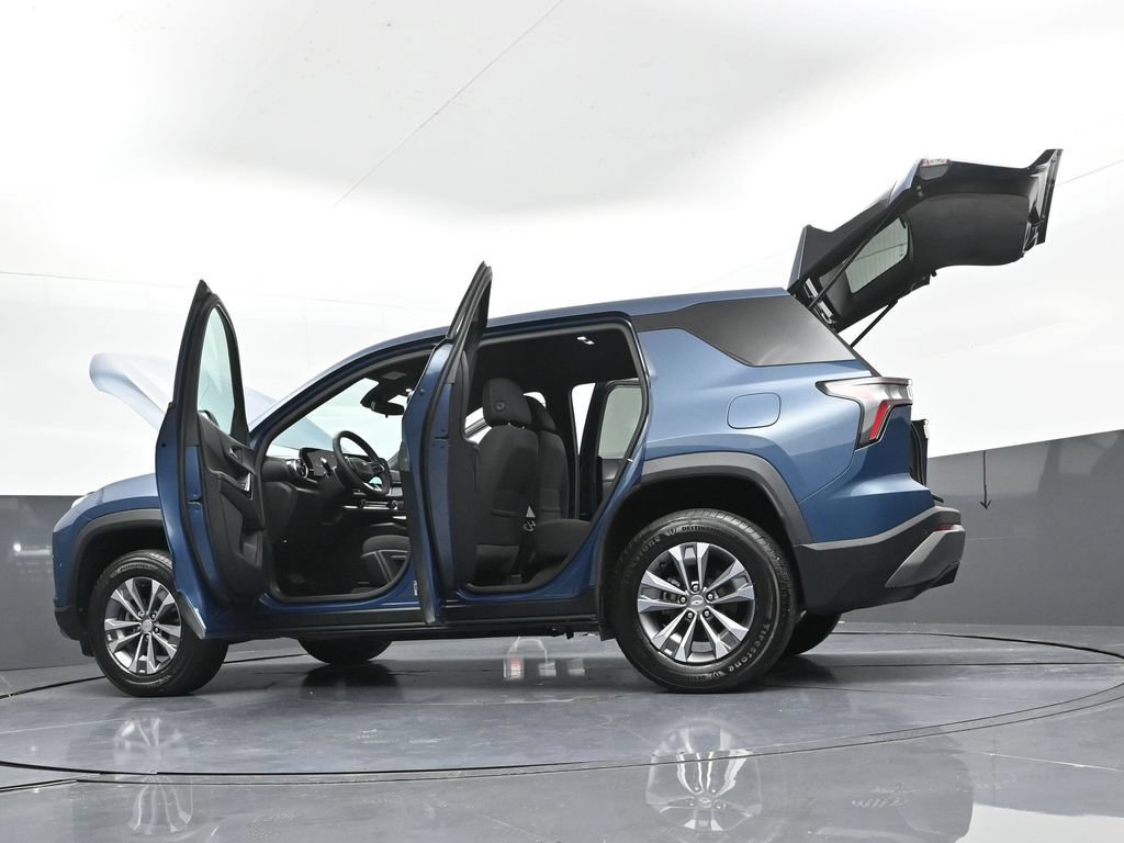 Used 2025 Chevrolet Equinox LT FWD image 48