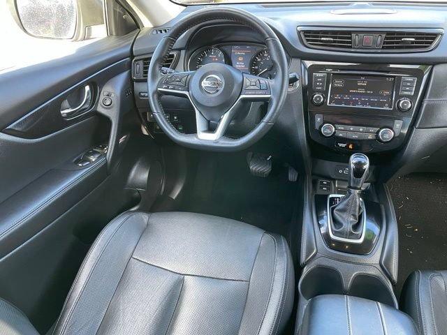 Used 2018 Nissan Rogue SL w/ Premium Package AWD/4WD image 8