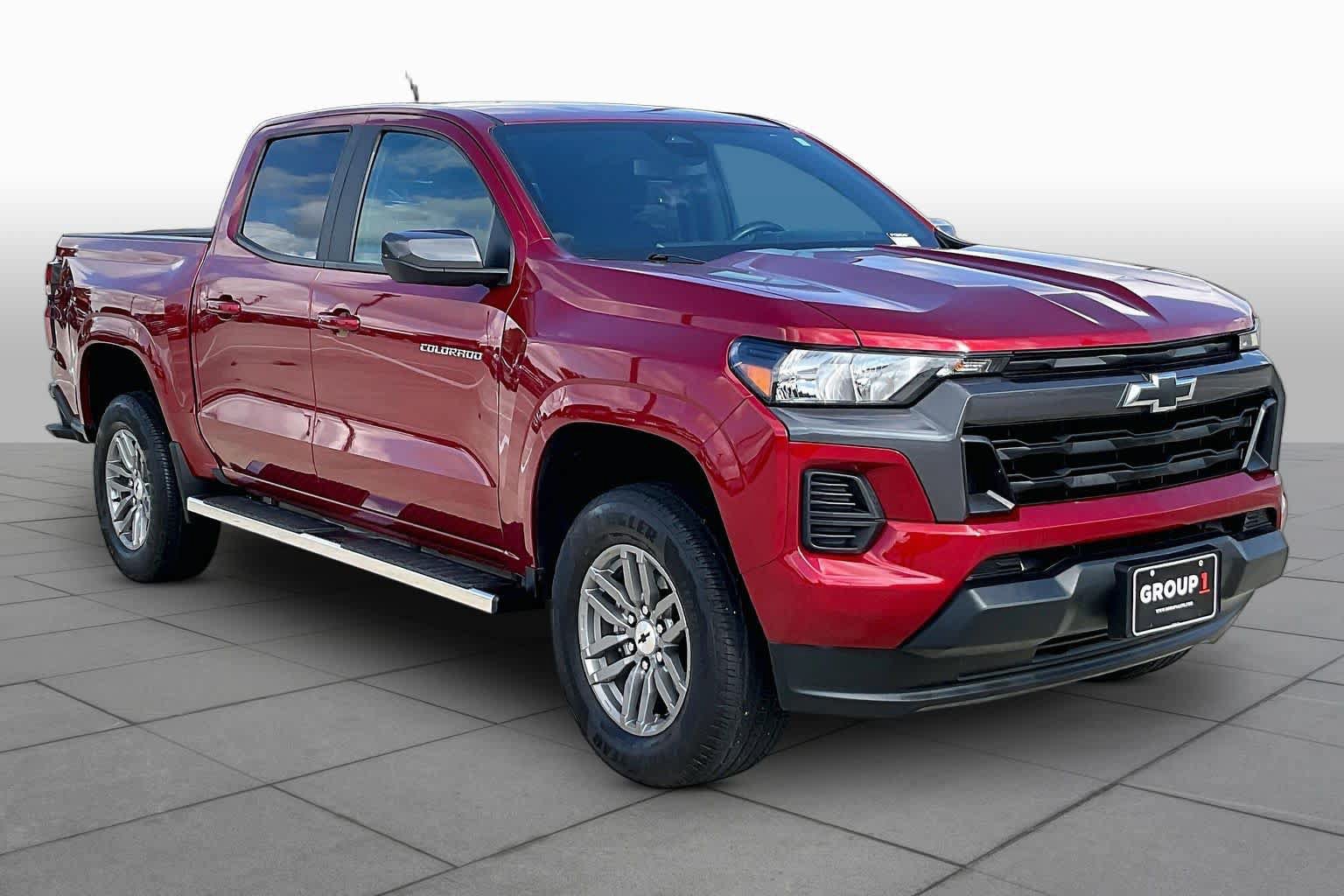 Used 2023 Chevrolet Colorado LT RWD image 3