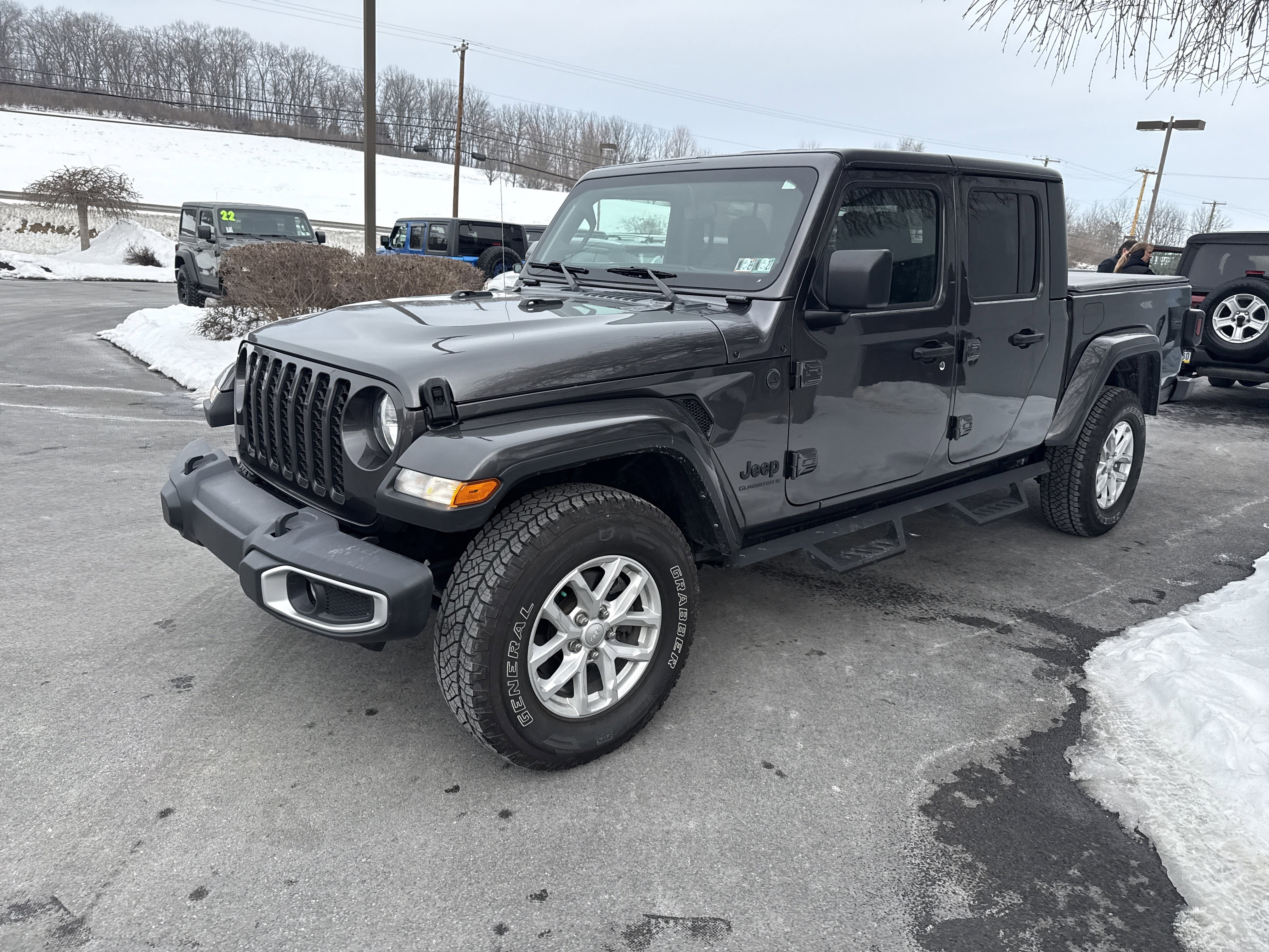 Used 2023 Jeep Gladiator Sport image 8