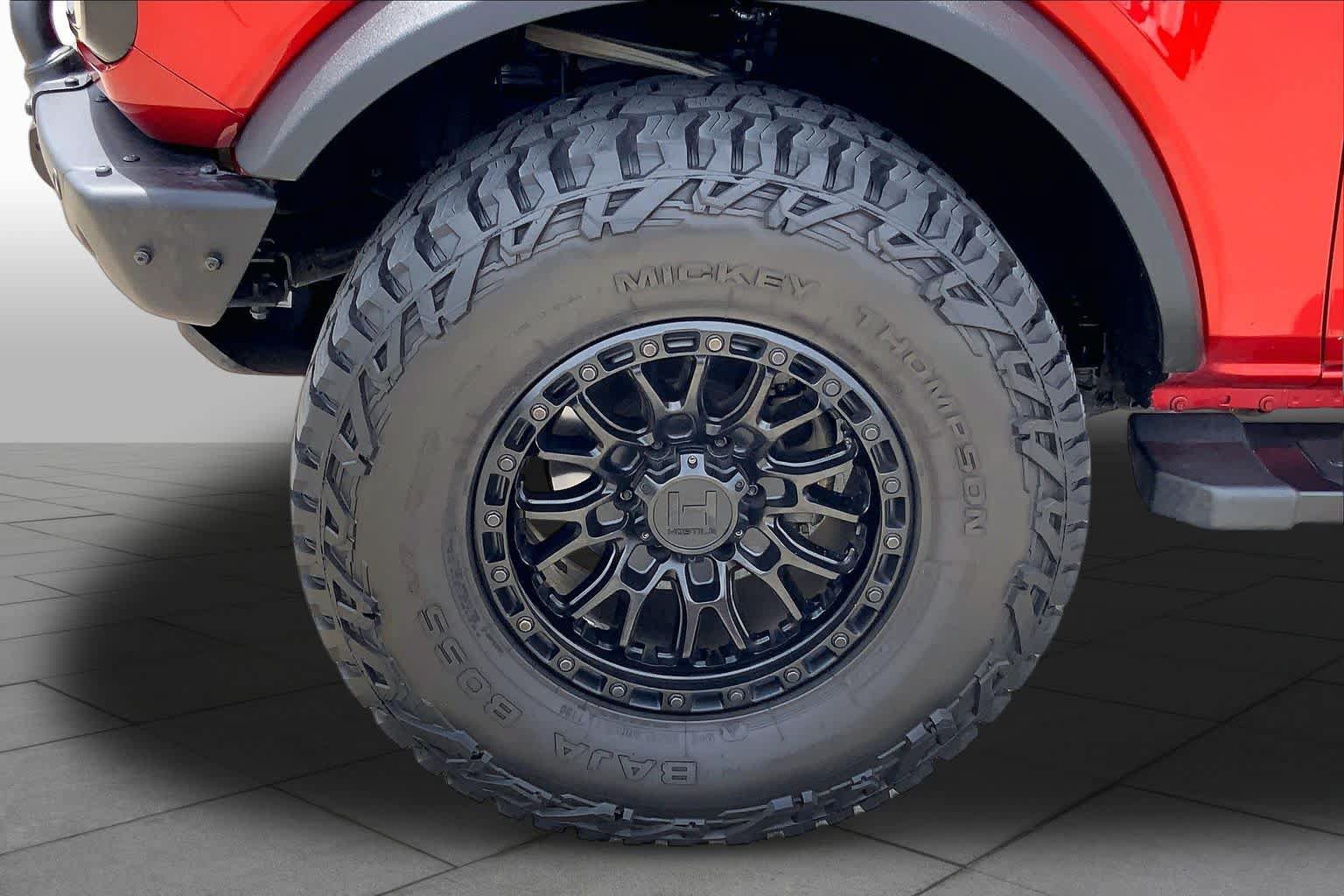Used 2023 Ford Bronco Wildtrak AWD/4WD image 10